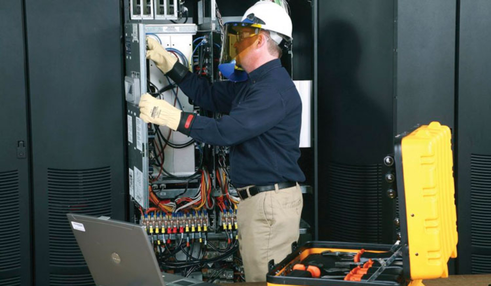 servicio-de-mantenimiento-a-equipos-ups-2